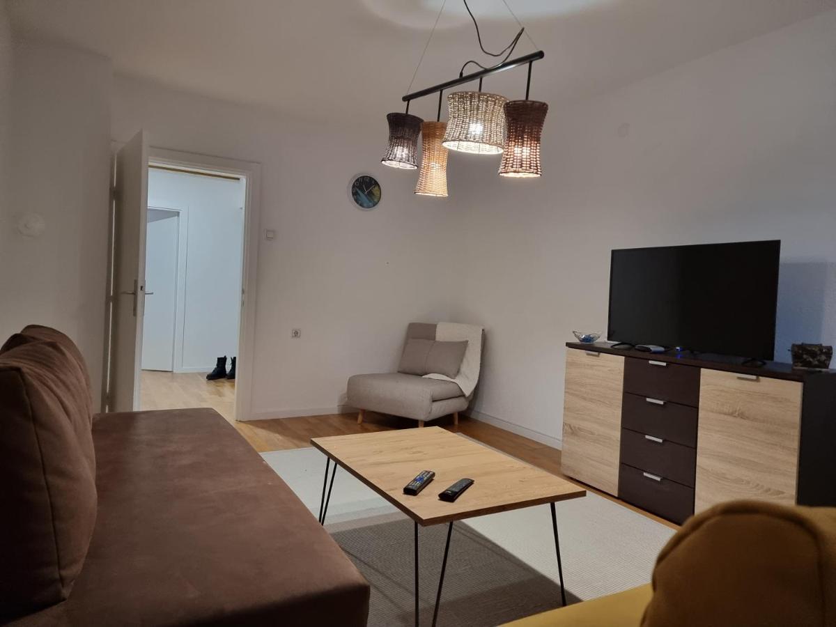 Dino'S Spacious Place Сараєво Екстер'єр фото